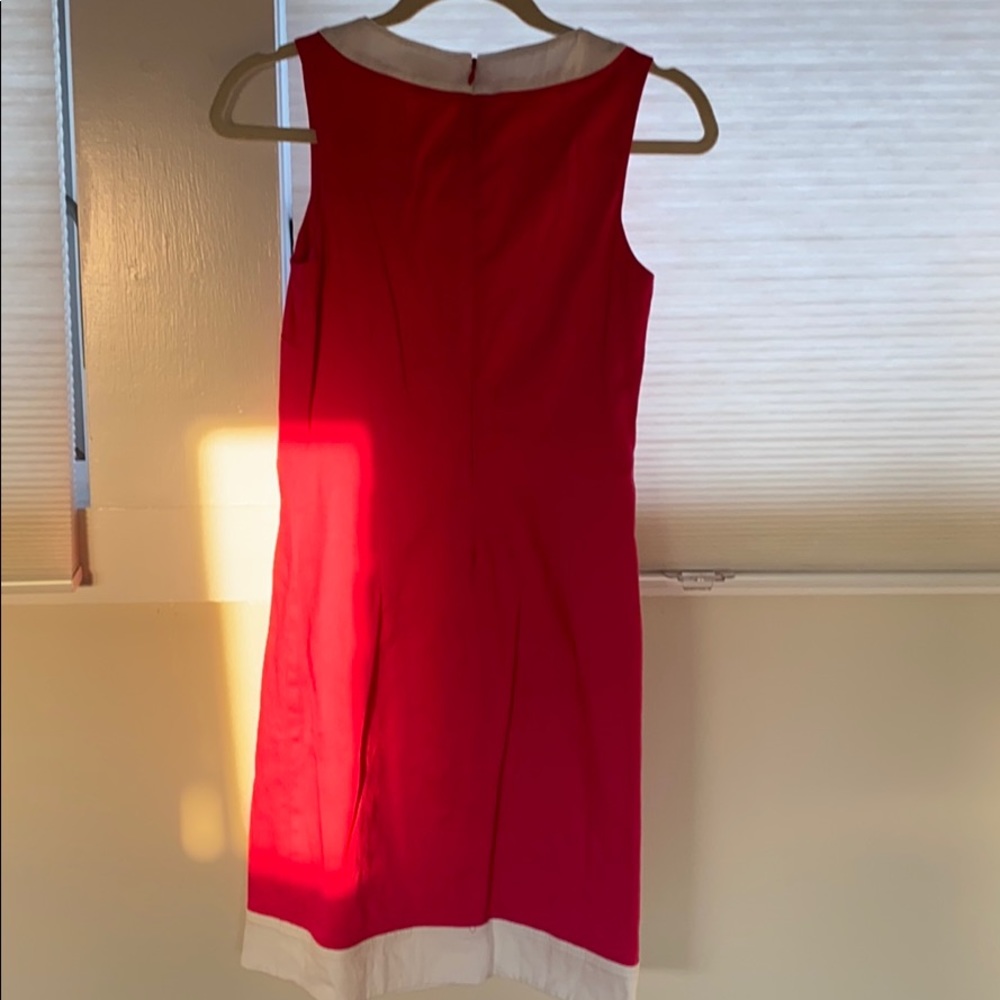 Vineyard vines pink shift dress with white trim - Picture 4 of 4